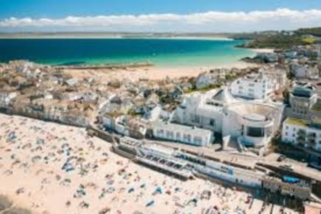 St Ives Apartment Private Parking With Garden 10 Minute Walk Into Town And Beach Zewnętrze zdjęcie